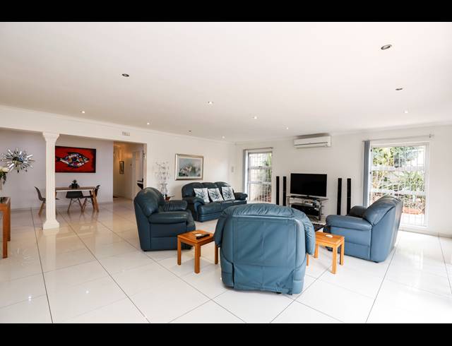 4 BEDROOM HOUSE FOR SALE IN SUNNINGDALE